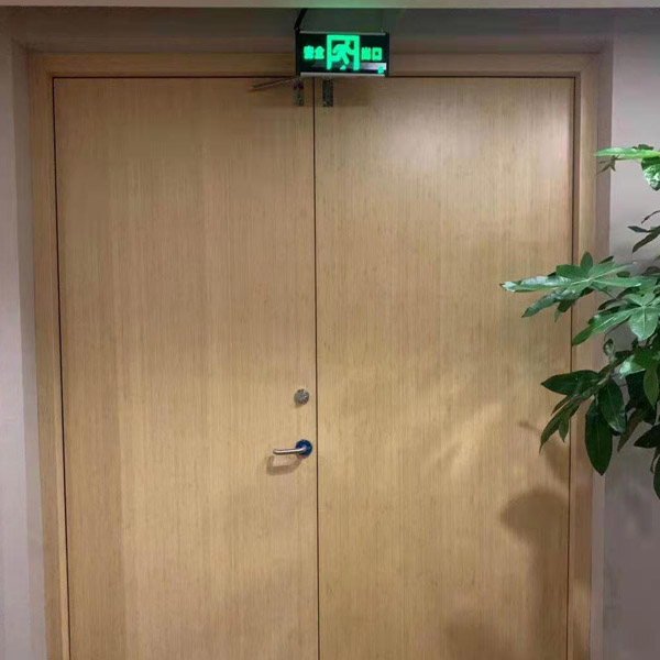 木質(zhì)防火門安裝案例